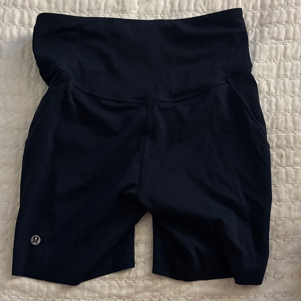 lululemon athletica Women's navy biker shorts